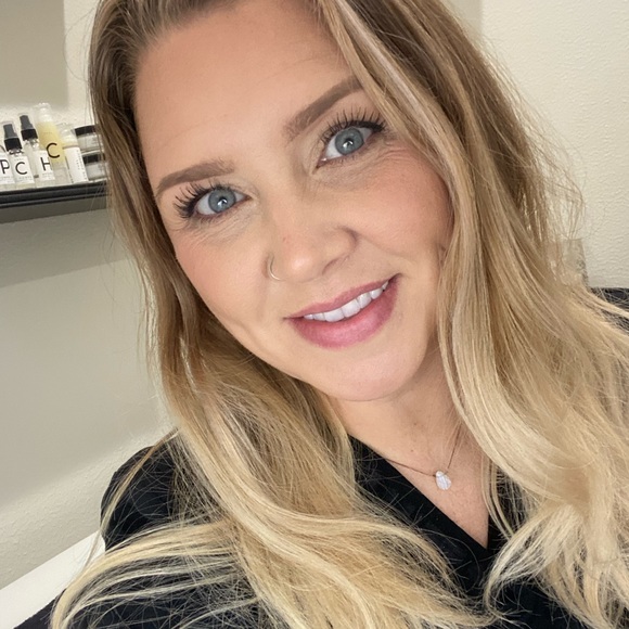 Meet your Posher, Crystal - Picture 7 of 7